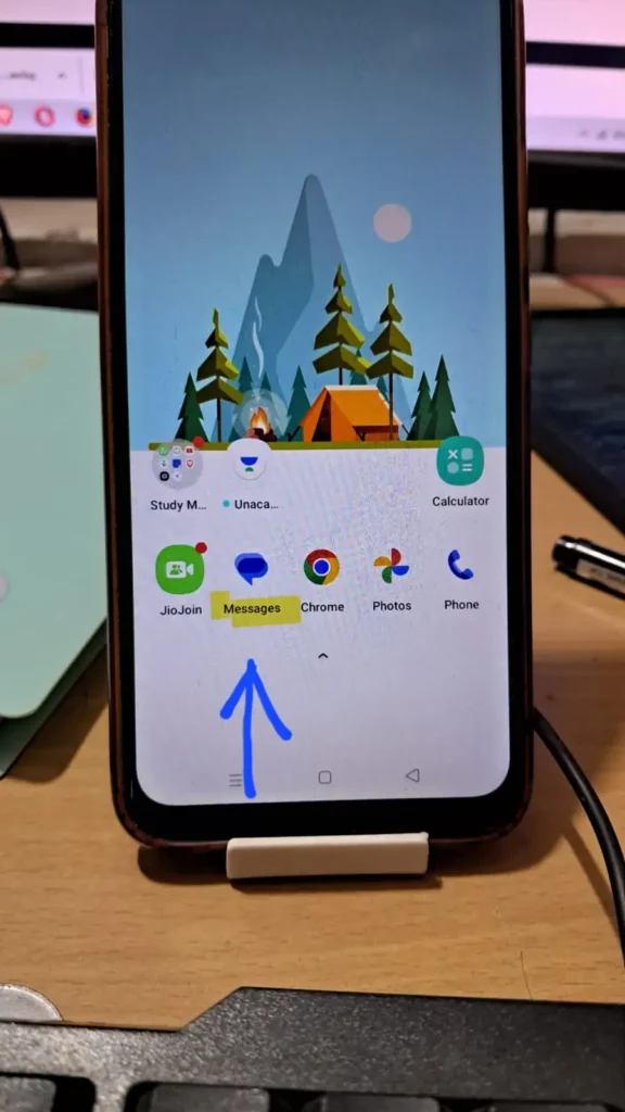 google messages app highlighted from home screen